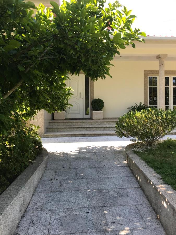 Camelias Bed and Breakfast Guimarães Exteriör bild